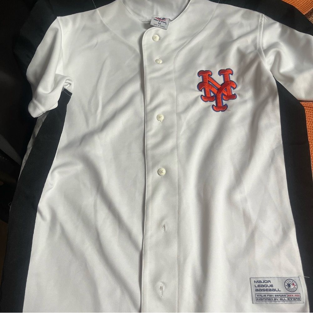 True Fan NY METD Jersey Size M RARE find MLB/ Pre owned